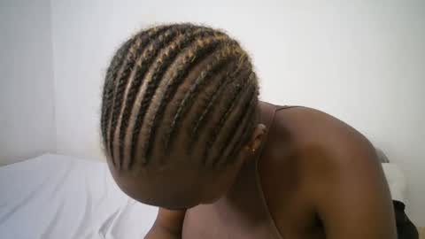 dollberry online show from March 6, 7:03 am