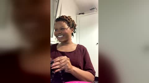 Snapshot of dolliastarz chatting on March 2, 6:26 pm Dolla online show from March 2, 6:26 pm