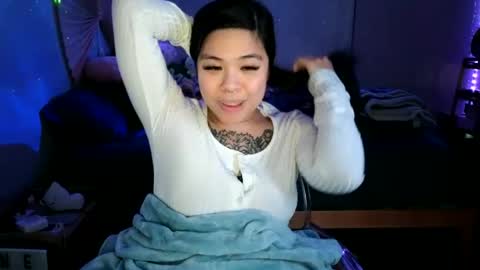 DOLLLFACE online show from December 11, 9:09 am