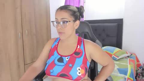 Snapshot of dolly_walker chatting on October 15, 8:09 pm dolly walker online show from October 15, 8:09 pm