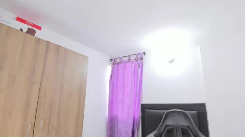 dolly walker online show from October 26, 12:00 pm