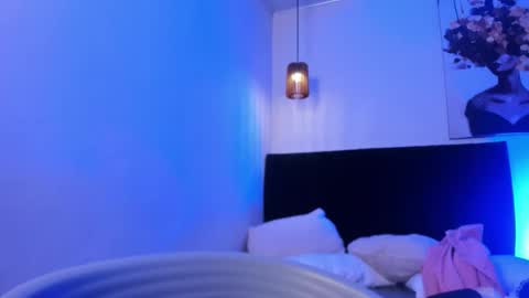 Call me Zoe  online show from February 18, 5:58 am