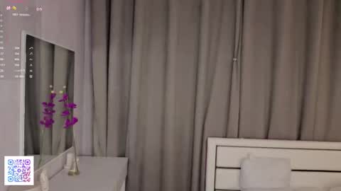 Emilia online show from December 17, 4:18 am