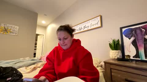 Snapshot of dollydimplez chatting on March 2, 12:20 am Dolly online show from March 2, 12:20 am