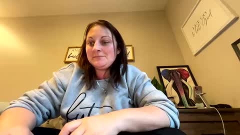 Snapshot of dollydimplez chatting on March 3, 11:56 pm Dolly online show from March 3, 11:56 pm