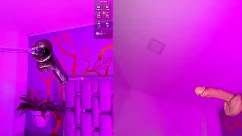 Snapshot of dollymae_ chatting on July 21, 4:04 am Mae online show from July 21, 4:04 am