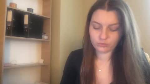 Snapshot of dollyroma chatting on October 31, 1:34 pm DollyRoma online show from October 31, 1:34 pm