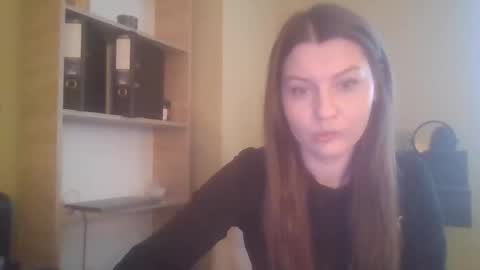 Snapshot of dollyroma chatting on November 12, 8:37 am DollyRoma online show from November 12, 8:37 am