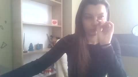 Snapshot of dollyroma chatting on February 16, 9:16 am DollyRoma online show from February 16, 9:16 am