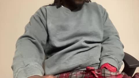 Snapshot of dolo1645 chatting on January 18, 11:33 pm Dolo online show from January 18, 11:33 pm