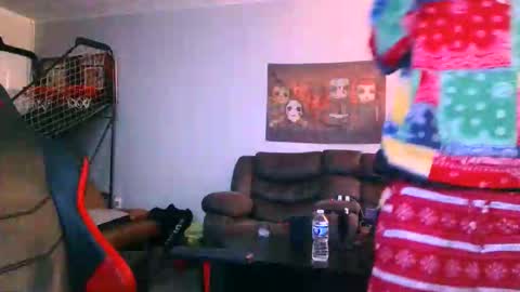 Snapshot of doloswazzomurk84 chatting on October 14, 8:48 am Swazzo online show from October 14, 8:48 am
