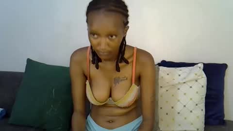 Snapshot of dolsexy chatting on May 17, 1:36 am dolsexy online show from May 17, 1:36 am