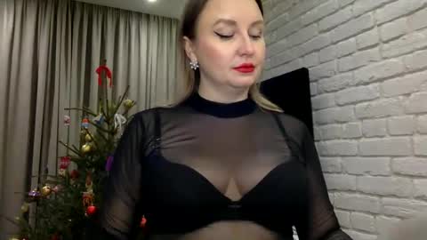 Snapshot of dom_mummy chatting on January 2, 6:12 pm DOM MUMMY online show from January 2, 6:12 pm