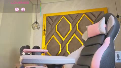 dom_veneno online show from December 2, 10:49 pm