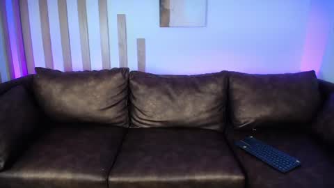 domboy  online show from June 11, 8:07 pm
