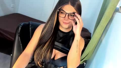 ANGELA online show from December 14, 6:08 am