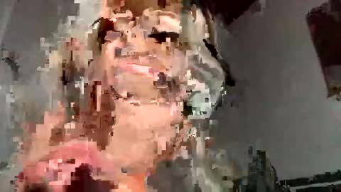 Snapshot of dominadiosa__ chatting on September 18, 10:45 pm Alexa online show from September 18, 10:45 pm