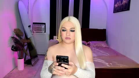 Snapshot of dominant_sanya chatting on November 30, 12:20 pm Sanya online show from November 30, 12:20 pm