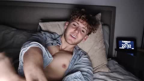 Alex...  online show from November 11, 10:32 pm