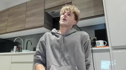 Alex...  online show from November 17, 6:08 am