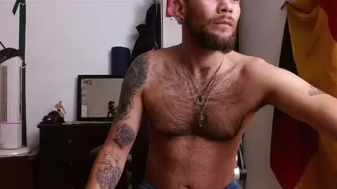 Snapshot of dominantthewolf chatting on June 11, 11:41 am Logan - INDEPENDET MODEL online show from June 11, 11:41 am