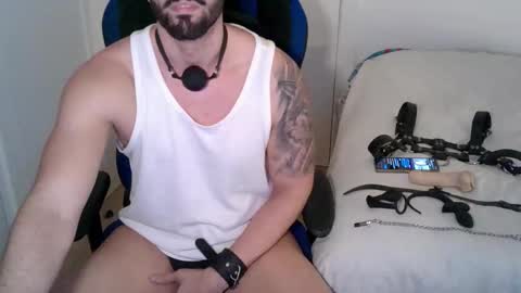 DominatedTitan online show from November 14, 6:28 pm