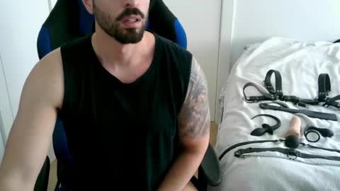 Snapshot of dominatedtitan chatting on May 12, 9:06 am DominatedTitan online show from May 12, 9:06 am