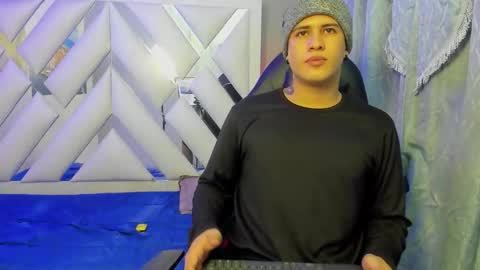 Snapshot of dominic_connor chatting on February 25, 3:16 am DOMI online show from February 25, 3:16 am