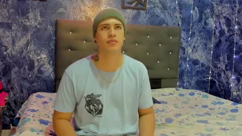 Snapshot of dominic_connor chatting on February 28, 10:00 pm DOMI online show from February 28, 10:00 pm