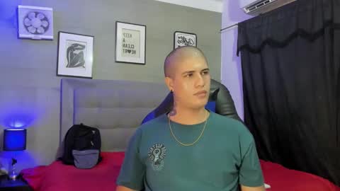 Snapshot of dominic_connor chatting on March 2, 7:15 am DOMI online show from March 2, 7:15 am