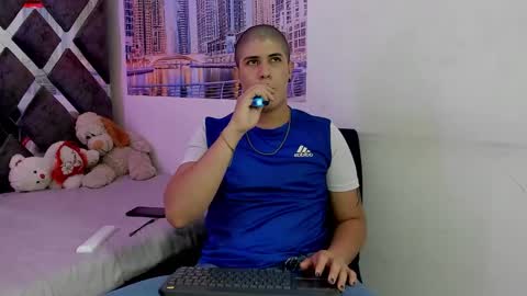 Snapshot of dominic_connor chatting on March 4, 3:12 am DOMI online show from March 4, 3:12 am