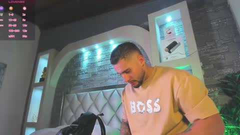 Snapshot of dominic_de_luca chatting on October 11, 3:50 am dominic de luca online show from October 11, 3:50 am