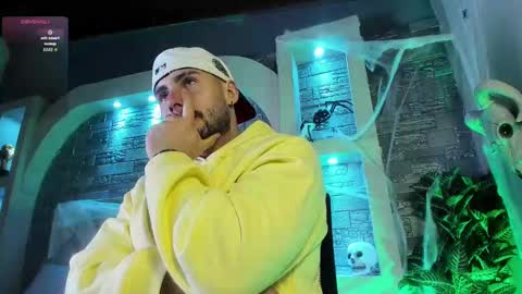 Snapshot of dominic_de_luca chatting on October 24, 2:30 am dominic de luca online show from October 24, 2:30 am