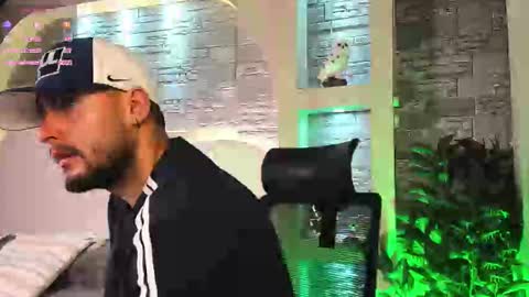 Snapshot of dominic_de_luca chatting on November 4, 4:00 am dominic de luca online show from November 4, 4:00 am