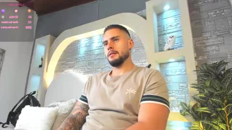 Snapshot of dominic_de_luca chatting on November 18, 2:39 am dominic de luca online show from November 18, 2:39 am