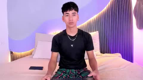 Dominic online show from November 6, 5:52 am