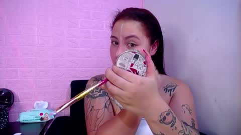 Snapshot of dominic_queen chatting on October 31, 12:06 pm online show from October 31, 12:06 pm