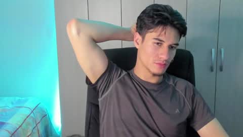 Snapshot of dominic_radccliffe chatting on May 28, 4:54 am Your real love online show from May 28, 4:54 am