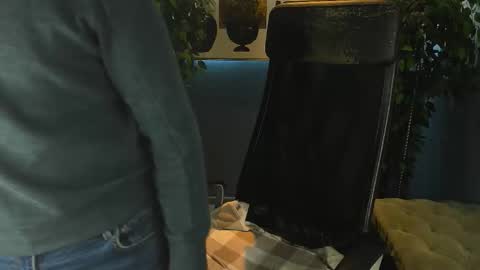 Snapshot of dominic_tore chatting on November 16, 8:25 pm Dominic online show from November 16, 8:25 pm