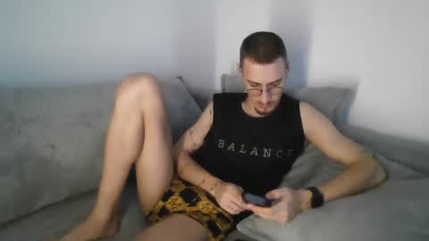 Snapshot of dominick0325 chatting on February 11, 7:35 am Dominic online show from February 11, 7:35 am