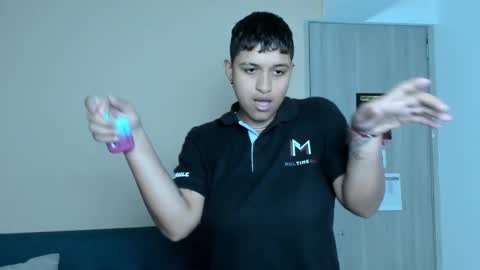 Dominick  online show from November 14, 5:06 am