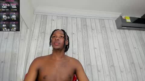 Snapshot of dominicsccott chatting on February 2, 12:02 pm Dominicscott online show from February 2, 12:02 pm
