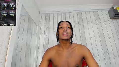 Snapshot of dominicsccott chatting on February 17, 12:38 pm Dominicscott online show from February 17, 12:38 pm