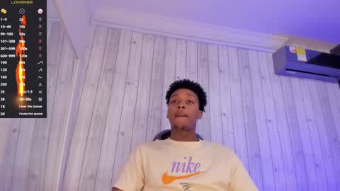 Snapshot of dominicsccott chatting on March 8, 12:41 pm Dominicscott online show from March 8, 12:41 pm