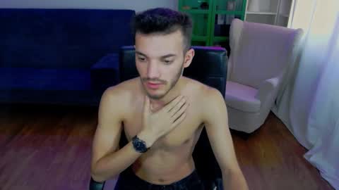 Snapshot of dominicvalente chatting on October 29, 10:06 am dominicvalente online show from October 29, 10:06 am