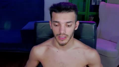 Snapshot of dominicvalente chatting on November 1, 3:36 pm dominicvalente online show from November 1, 3:36 pm