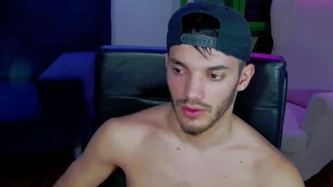 Snapshot of dominicvalente chatting on November 2, 6:32 pm dominicvalente online show from November 2, 6:32 pm