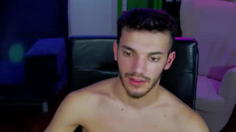 Snapshot of dominicvalente chatting on November 4, 10:09 pm dominicvalente online show from November 4, 10:09 pm