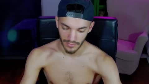 Snapshot of dominicvalente chatting on November 14, 4:06 pm dominicvalente online show from November 14, 4:06 pm