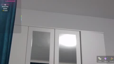 Snapshot of dominicvalente chatting on November 24, 10:42 pm dominicvalente online show from November 24, 10:42 pm